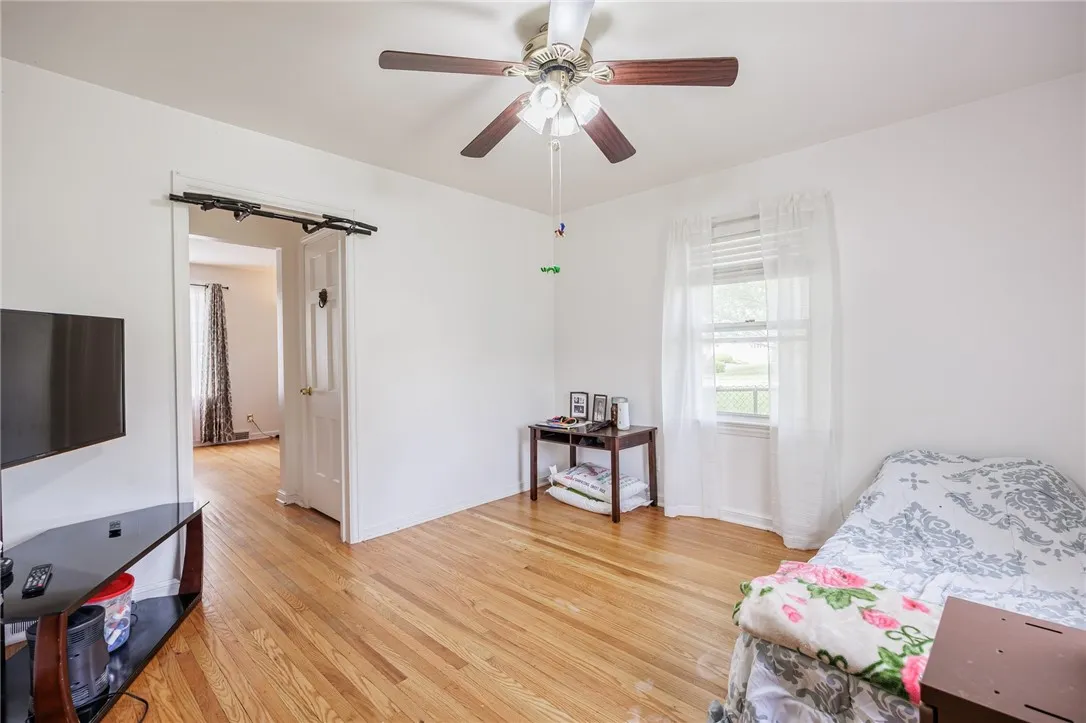 12 Queensboro Road, Irondequoit, New York 14609, Irondequoit, New York 14609, 2 Bedrooms Bedrooms, 6 Rooms Rooms,1 BathroomBathrooms,Residential,Closed,12 Queensboro Road, Irondequoit, New York 14609,R1611656