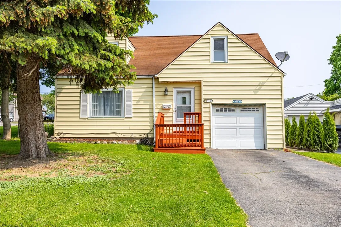 12 Queensboro Road, Irondequoit, New York 14609, Irondequoit, New York 14609, 2 Bedrooms Bedrooms, 6 Rooms Rooms,1 BathroomBathrooms,Residential,Closed,12 Queensboro Road, Irondequoit, New York 14609,R1611656