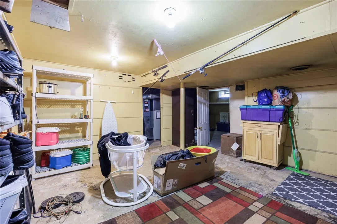 12 Queensboro Road, Irondequoit, New York 14609, Irondequoit, New York 14609, 2 Bedrooms Bedrooms, 6 Rooms Rooms,1 BathroomBathrooms,Residential,Closed,12 Queensboro Road, Irondequoit, New York 14609,R1611656