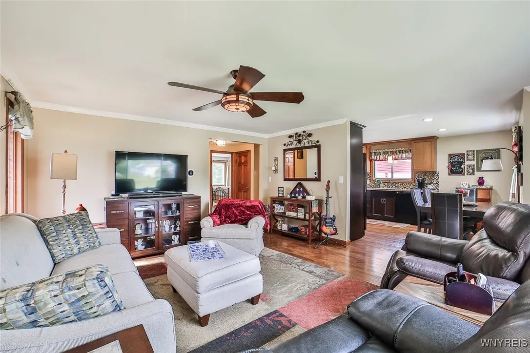 233 Saint Jude, West Seneca, New York 14224, West Seneca, New York 14224, 2 Bedrooms Bedrooms, 4 Rooms Rooms,1 BathroomBathrooms,Residential,Closed,233 Saint Jude, West Seneca, New York 14224,B1611111