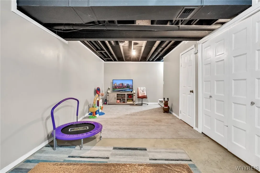 Bsmnt Rec Room