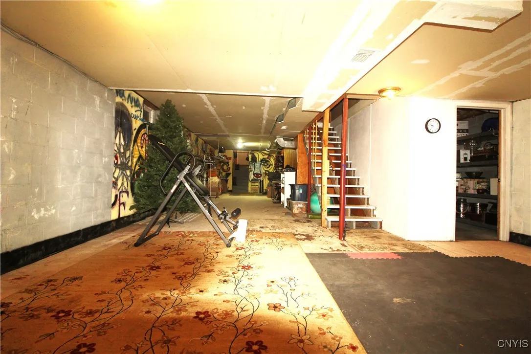 Full Dry Basement\n