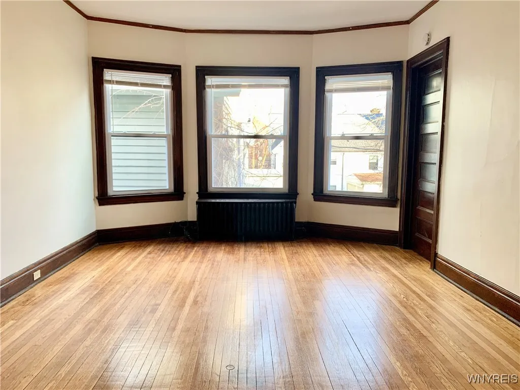 242 Bryant Street 4b, Buffalo, New York 14222, Buffalo, New York 14222, 2 Bedrooms Bedrooms, 5 Rooms Rooms,1 BathroomBathrooms,Residential Lease,Closed,242 Bryant Street 4b, Buffalo, New York 14222,B1612370