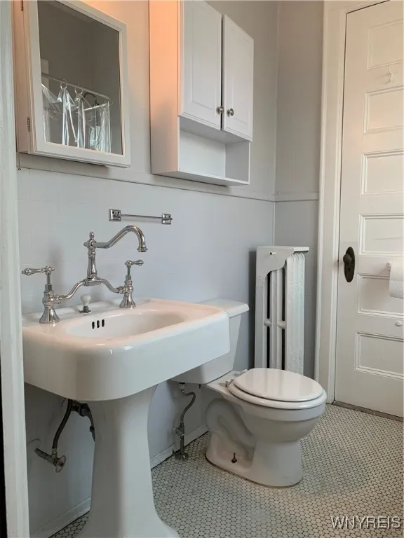242 Bryant Street 4b, Buffalo, New York 14222, Buffalo, New York 14222, 2 Bedrooms Bedrooms, 5 Rooms Rooms,1 BathroomBathrooms,Residential Lease,Closed,242 Bryant Street 4b, Buffalo, New York 14222,B1612370