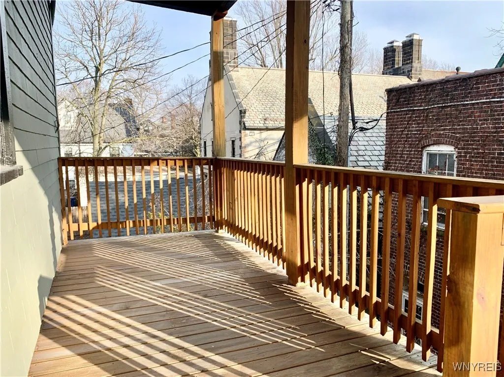 242 Bryant Street 4b, Buffalo, New York 14222, Buffalo, New York 14222, 2 Bedrooms Bedrooms, 5 Rooms Rooms,1 BathroomBathrooms,Residential Lease,Closed,242 Bryant Street 4b, Buffalo, New York 14222,B1612370