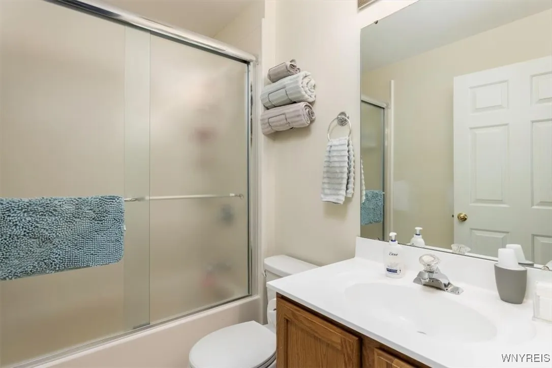5 Cherokee Drive, Orchard Park, New York 14224, Orchard Park, New York 14224, 4 Bedrooms Bedrooms, 8 Rooms Rooms,2 BathroomsBathrooms,Residential,Closed,5 Cherokee Drive, Orchard Park, New York 14224,B1612587