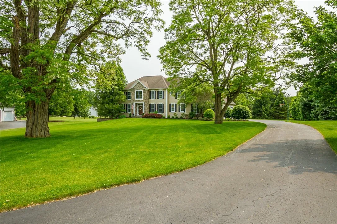 6305 Candlelight Run, Victor, New York 14564, Victor, New York 14564, 4 Bedrooms Bedrooms, 10 Rooms Rooms,3 BathroomsBathrooms,Residential,Closed,6305 Candlelight Run, Victor, New York 14564,R1609910