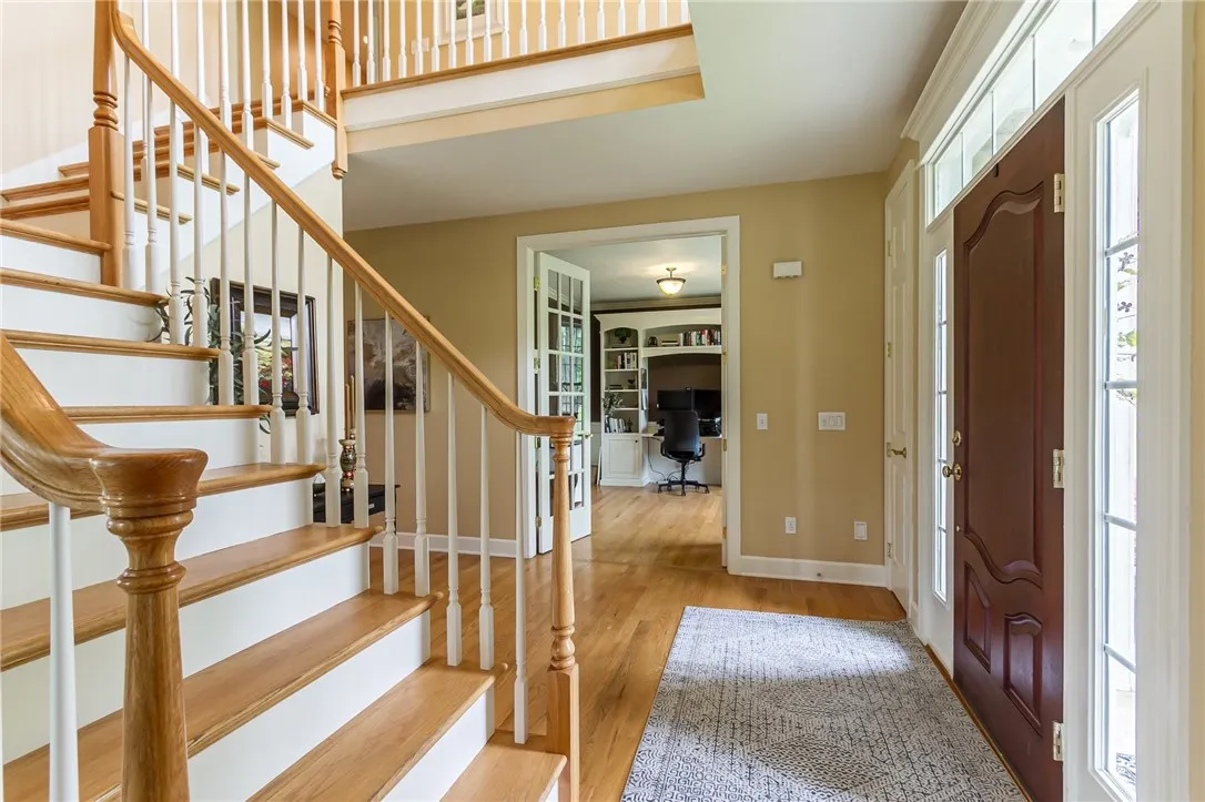 foyer facing north