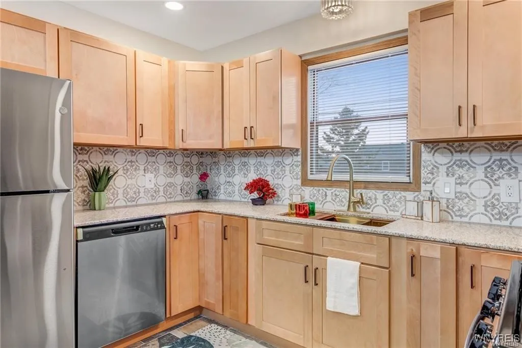 4965 Roseview Avenue, Hamburg, New York 14219, Hamburg, New York 14219, 3 Bedrooms Bedrooms, 8 Rooms Rooms,2 BathroomsBathrooms,Residential,Closed,4965 Roseview Avenue, Hamburg, New York 14219,B1612619