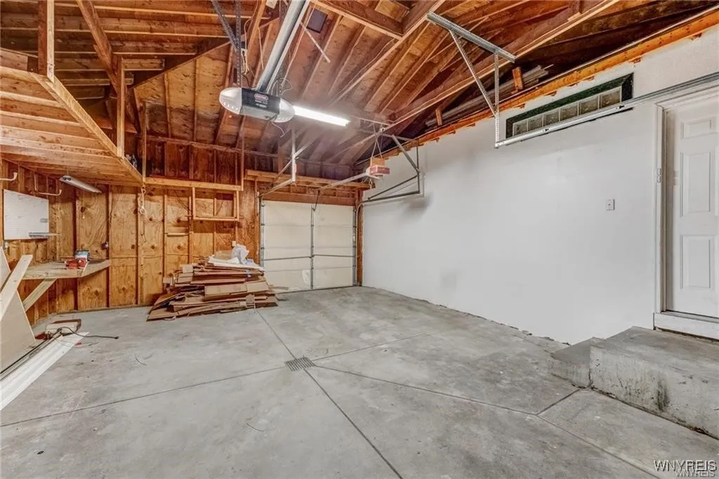 4965 Roseview Avenue, Hamburg, New York 14219, Hamburg, New York 14219, 3 Bedrooms Bedrooms, 8 Rooms Rooms,2 BathroomsBathrooms,Residential,Closed,4965 Roseview Avenue, Hamburg, New York 14219,B1612619