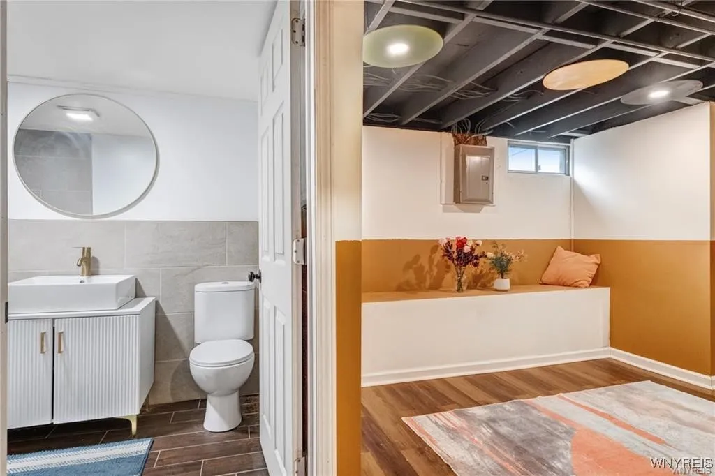 4965 Roseview Avenue, Hamburg, New York 14219, Hamburg, New York 14219, 3 Bedrooms Bedrooms, 8 Rooms Rooms,2 BathroomsBathrooms,Residential,Closed,4965 Roseview Avenue, Hamburg, New York 14219,B1612619