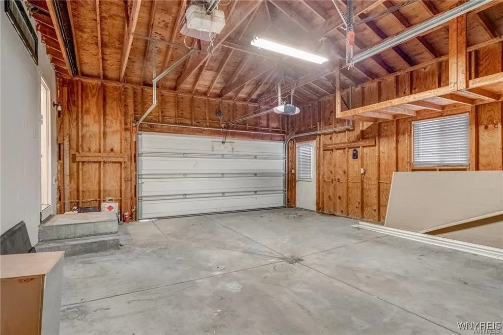 4965 Roseview Avenue, Hamburg, New York 14219, Hamburg, New York 14219, 3 Bedrooms Bedrooms, 8 Rooms Rooms,2 BathroomsBathrooms,Residential,Closed,4965 Roseview Avenue, Hamburg, New York 14219,B1612619