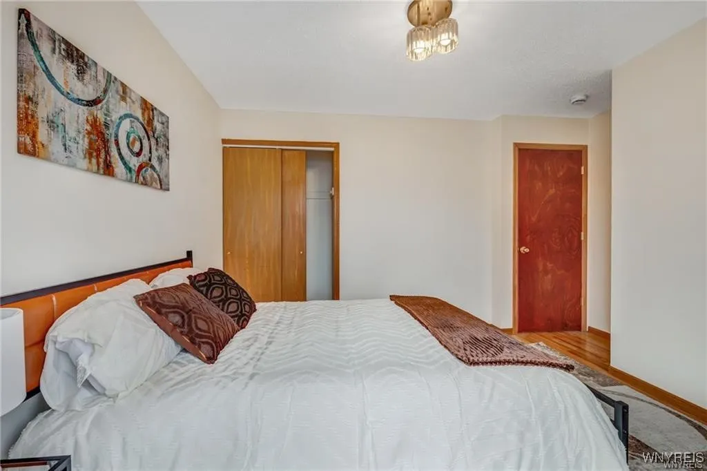 4965 Roseview Avenue, Hamburg, New York 14219, Hamburg, New York 14219, 3 Bedrooms Bedrooms, 8 Rooms Rooms,2 BathroomsBathrooms,Residential,Closed,4965 Roseview Avenue, Hamburg, New York 14219,B1612619