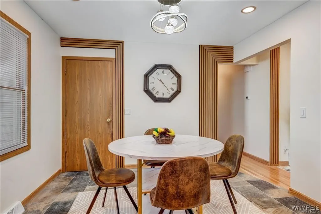 4965 Roseview Avenue, Hamburg, New York 14219, Hamburg, New York 14219, 3 Bedrooms Bedrooms, 8 Rooms Rooms,2 BathroomsBathrooms,Residential,Closed,4965 Roseview Avenue, Hamburg, New York 14219,B1612619