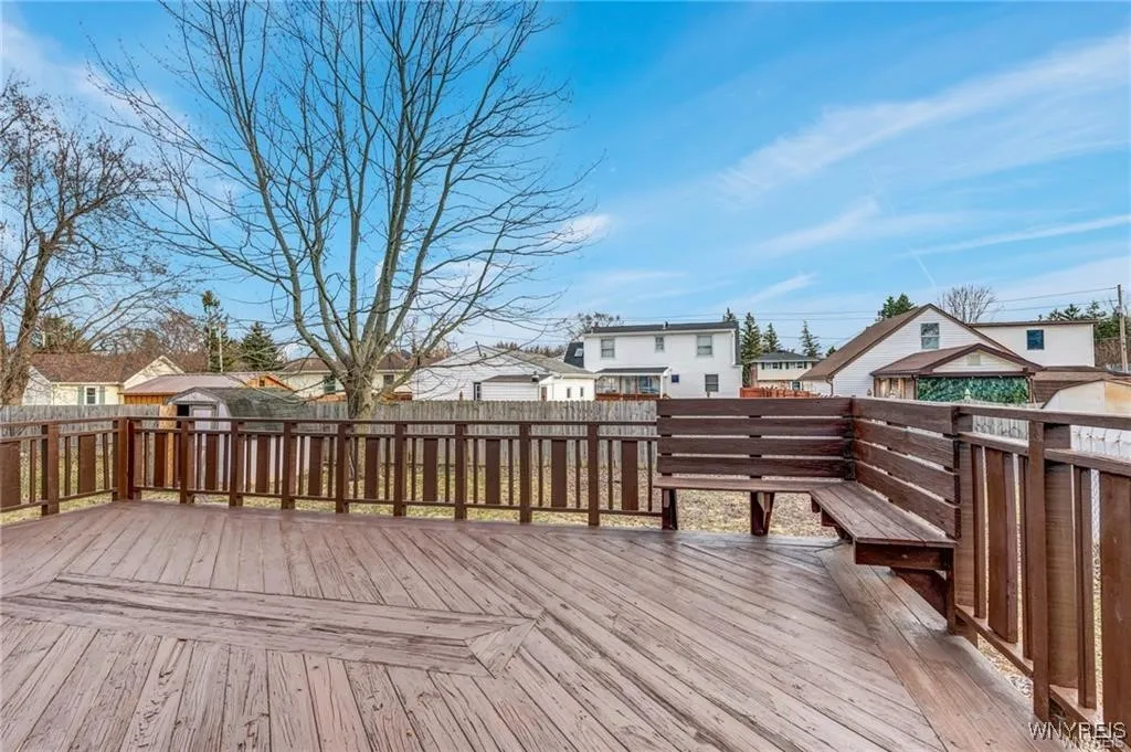 4965 Roseview Avenue, Hamburg, New York 14219, Hamburg, New York 14219, 3 Bedrooms Bedrooms, 8 Rooms Rooms,2 BathroomsBathrooms,Residential,Closed,4965 Roseview Avenue, Hamburg, New York 14219,B1612619