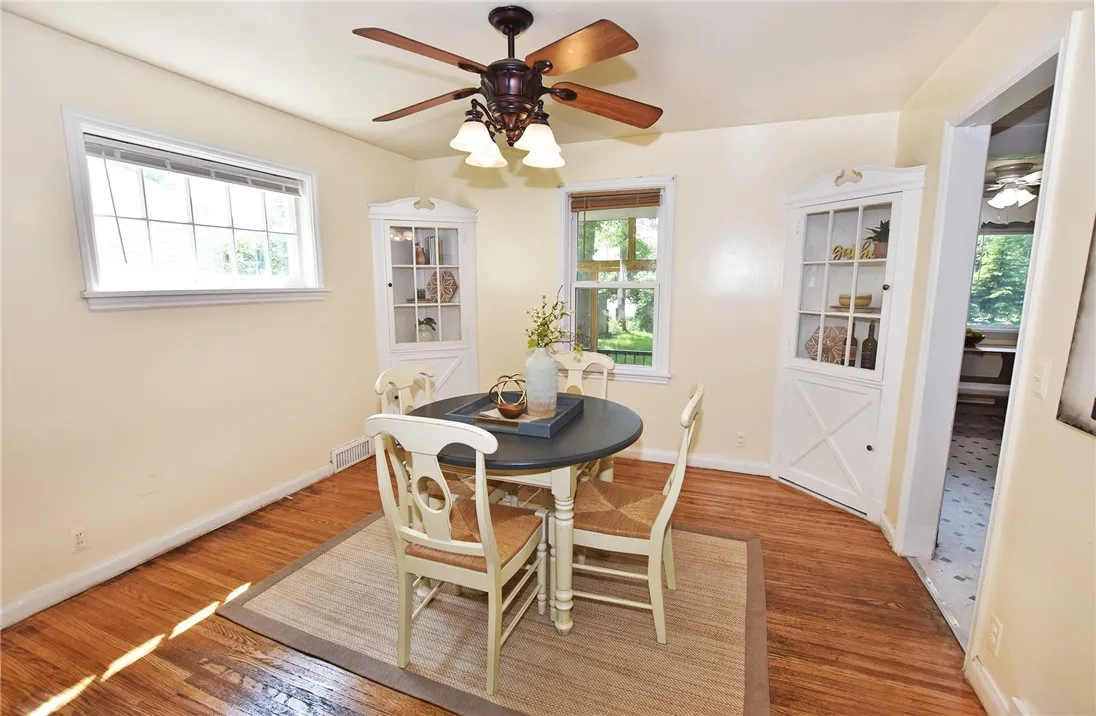 283 Cobb Terrace, Brighton, New York 14620, Brighton, New York 14620, 3 Bedrooms Bedrooms, 6 Rooms Rooms,1 BathroomBathrooms,Residential,Closed,283 Cobb Terrace, Brighton, New York 14620,R1612536