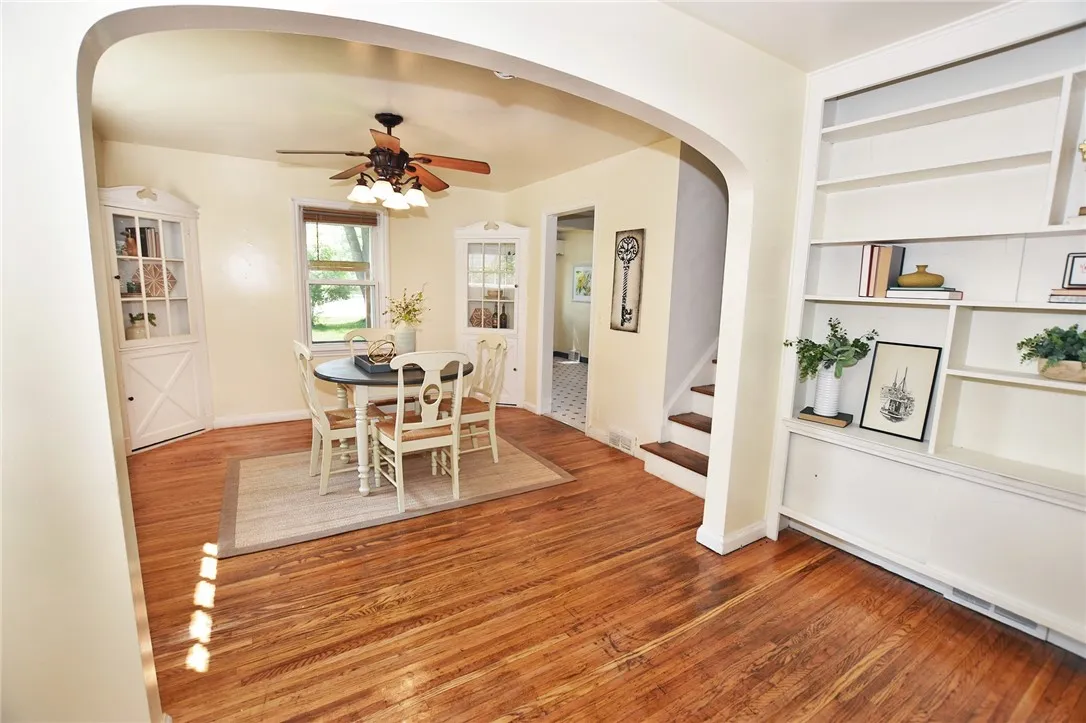 283 Cobb Terrace, Brighton, New York 14620, Brighton, New York 14620, 3 Bedrooms Bedrooms, 6 Rooms Rooms,1 BathroomBathrooms,Residential,Closed,283 Cobb Terrace, Brighton, New York 14620,R1612536