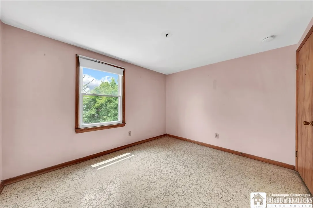 175 Cleveland Drive, Tonawanda-town, New York 1422, Tonawanda, New York 14223, 4 Bedrooms Bedrooms, 6 Rooms Rooms,1 BathroomBathrooms,Residential,Closed,175 Cleveland Drive, Tonawanda-town, New York 1422,0,R1612355