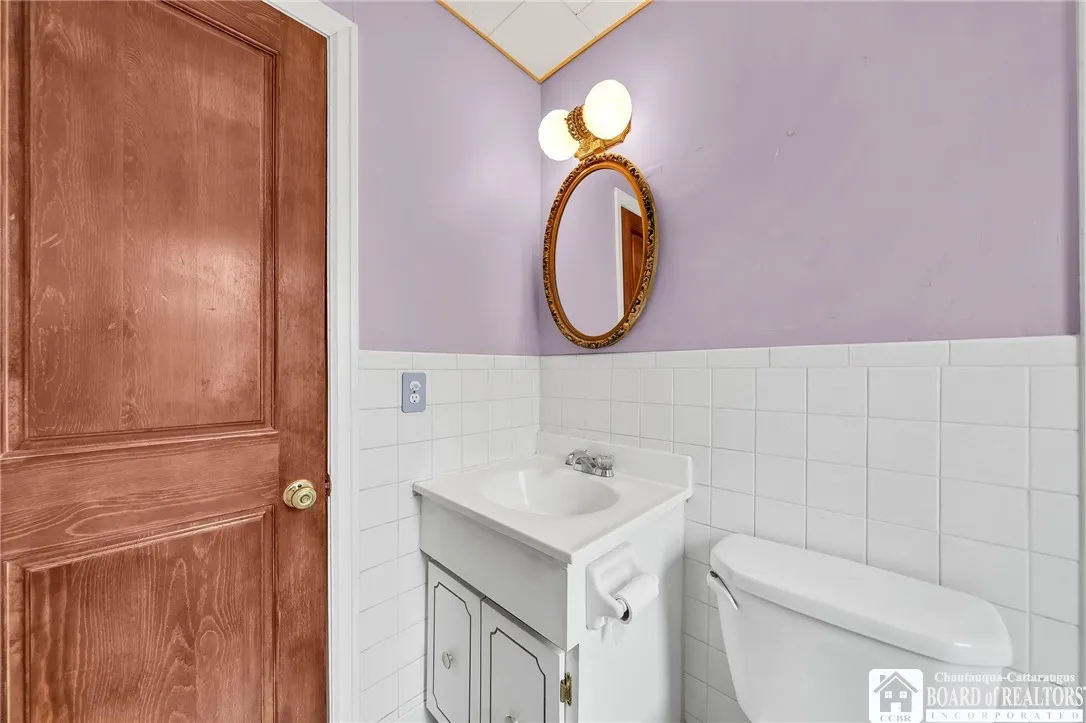 175 Cleveland Drive, Tonawanda-town, New York 1422, Tonawanda, New York 14223, 4 Bedrooms Bedrooms, 6 Rooms Rooms,1 BathroomBathrooms,Residential,Closed,175 Cleveland Drive, Tonawanda-town, New York 1422,0,R1612355