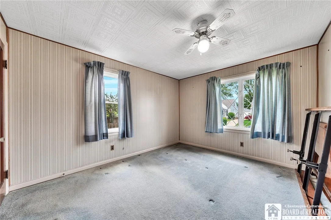 175 Cleveland Drive, Tonawanda-town, New York 1422, Tonawanda, New York 14223, 4 Bedrooms Bedrooms, 6 Rooms Rooms,1 BathroomBathrooms,Residential,Closed,175 Cleveland Drive, Tonawanda-town, New York 1422,0,R1612355
