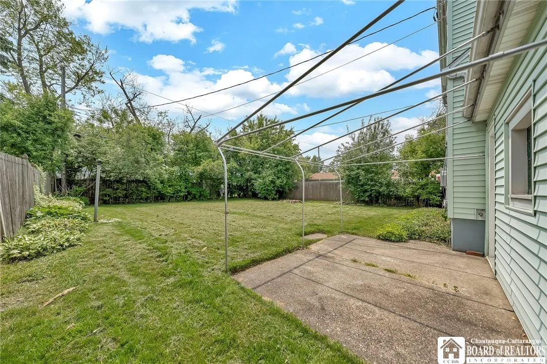 175 Cleveland Drive, Tonawanda-town, New York 1422, Tonawanda, New York 14223, 4 Bedrooms Bedrooms, 6 Rooms Rooms,1 BathroomBathrooms,Residential,Closed,175 Cleveland Drive, Tonawanda-town, New York 1422,0,R1612355