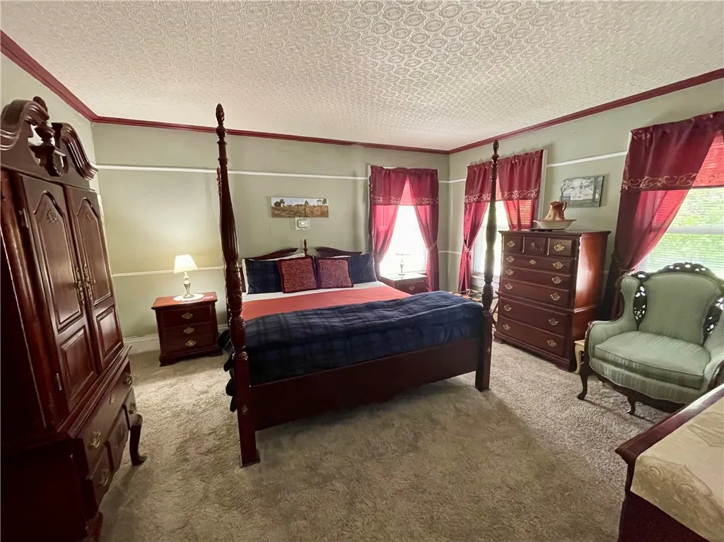 75 South Broad Street, Norwich-city, New York 1381, Norwich, New York 13815, 7 Bedrooms Bedrooms, 22 Rooms Rooms,5 BathroomsBathrooms,Residential,Closed,75 South Broad Street, Norwich-city, New York 1381,0,R1612023