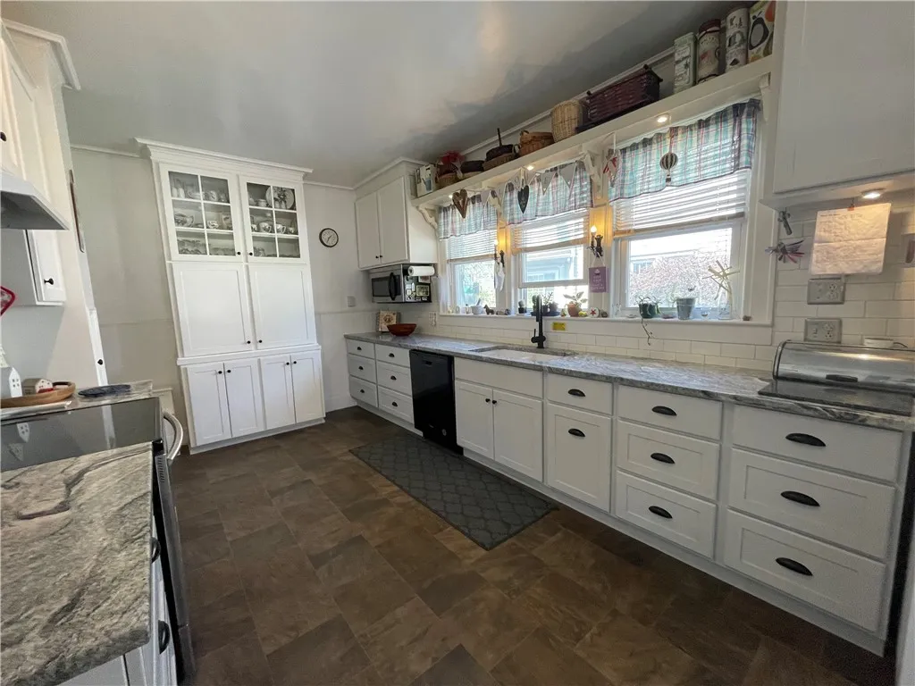 Stunning kitchen remodeled in 2019.