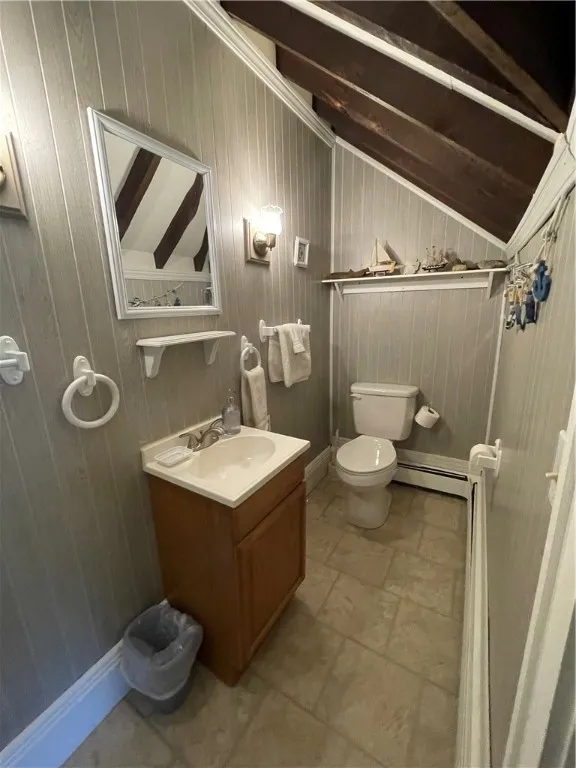 3rd floor full bath.