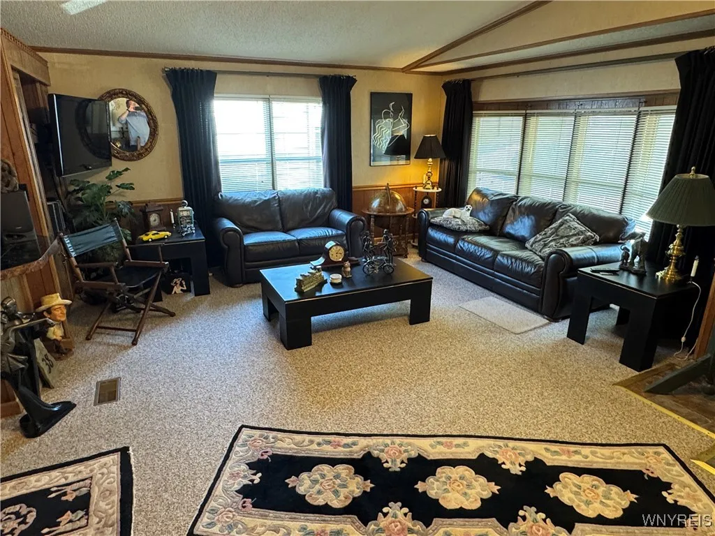38 Foster Ridge Drive, Hamburg, New York 14075, Hamburg, New York 14075, 3 Bedrooms Bedrooms, 7 Rooms Rooms,1 BathroomBathrooms,Residential,Closed,38 Foster Ridge Drive, Hamburg, New York 14075,B1612659