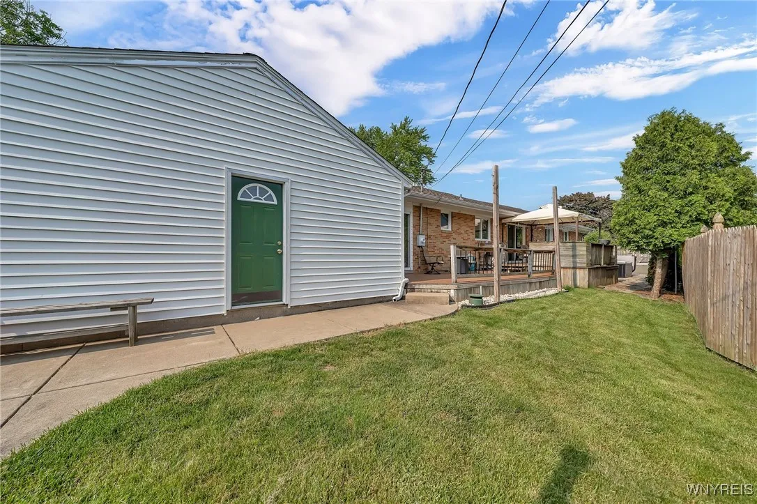 8445 Ericson Drive, Clarence, New York 14221, Clarence, New York 14221, 3 Bedrooms Bedrooms, 7 Rooms Rooms,2 BathroomsBathrooms,Residential,Closed,8445 Ericson Drive, Clarence, New York 14221,B1612603