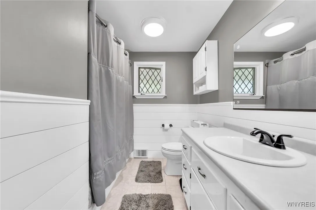 8445 Ericson Drive, Clarence, New York 14221, Clarence, New York 14221, 3 Bedrooms Bedrooms, 7 Rooms Rooms,2 BathroomsBathrooms,Residential,Closed,8445 Ericson Drive, Clarence, New York 14221,B1612603