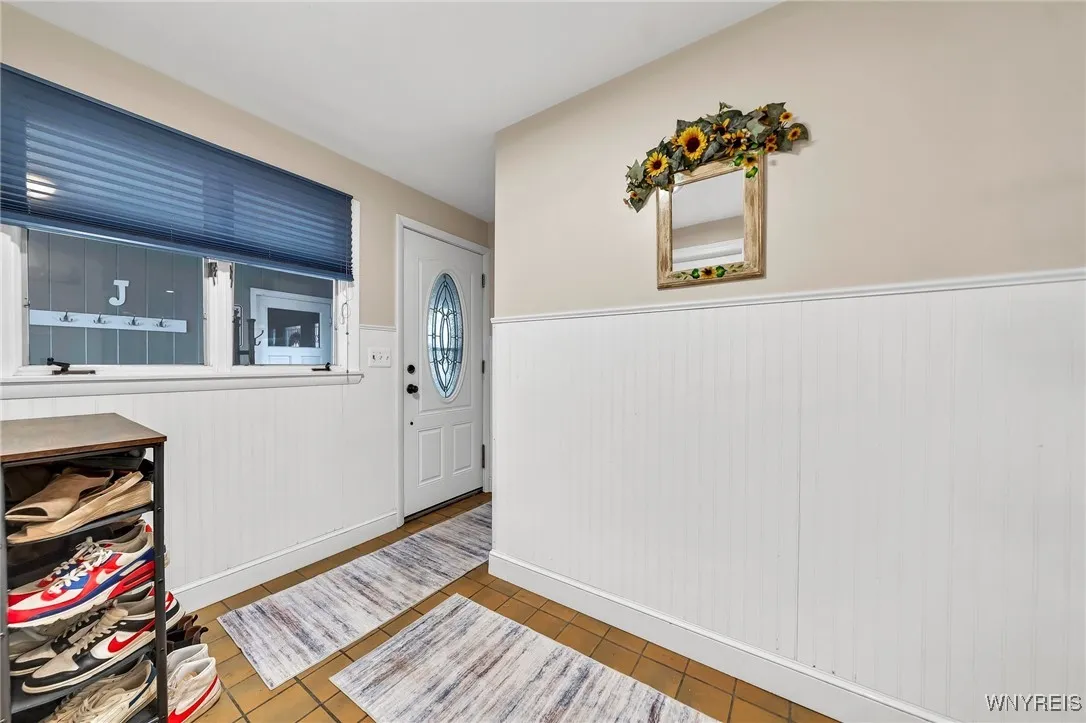 8445 Ericson Drive, Clarence, New York 14221, Clarence, New York 14221, 3 Bedrooms Bedrooms, 7 Rooms Rooms,2 BathroomsBathrooms,Residential,Closed,8445 Ericson Drive, Clarence, New York 14221,B1612603