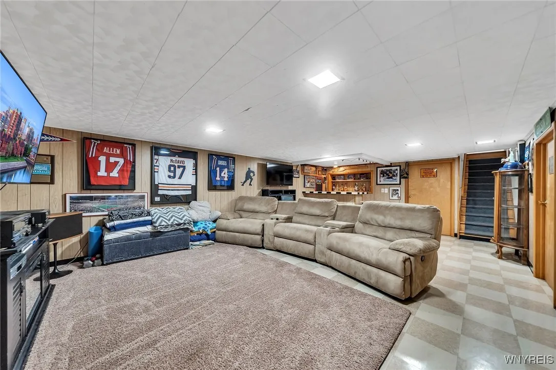 8445 Ericson Drive, Clarence, New York 14221, Clarence, New York 14221, 3 Bedrooms Bedrooms, 7 Rooms Rooms,2 BathroomsBathrooms,Residential,Closed,8445 Ericson Drive, Clarence, New York 14221,B1612603