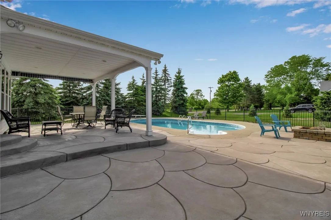9100 Beech Meadow Court, Clarence, New York 14032, Clarence, New York 14032, 4 Bedrooms Bedrooms, 8 Rooms Rooms,2 BathroomsBathrooms,Residential,Closed,9100 Beech Meadow Court, Clarence, New York 14032,B1612353