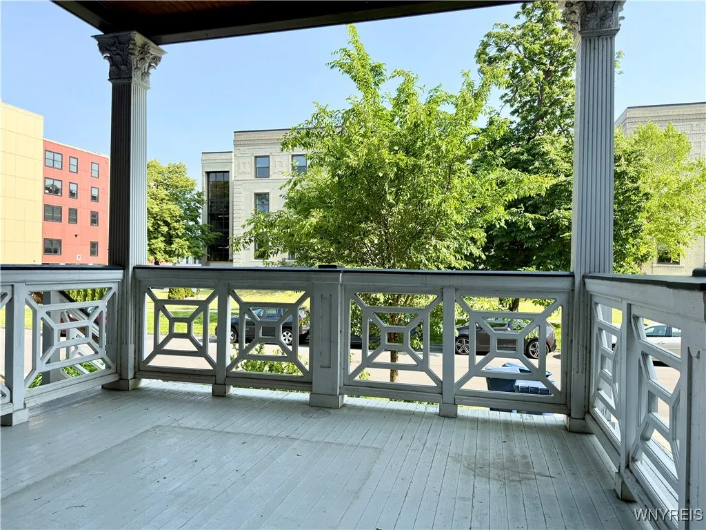 246 Bryant Street 2a, Buffalo, New York 14222, Buffalo, New York 14222, 2 Bedrooms Bedrooms, 5 Rooms Rooms,1 BathroomBathrooms,Residential Lease,Closed,246 Bryant Street 2a, Buffalo, New York 14222,B1612600