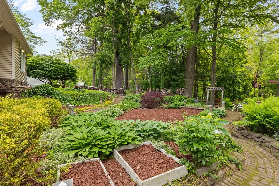 529 Backus Road, Webster, New York 14580, Webster, New York 14580, 4 Bedrooms Bedrooms, 6 Rooms Rooms,2 BathroomsBathrooms,Residential,Closed,529 Backus Road, Webster, New York 14580,R1612674