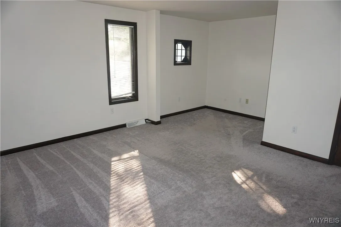35 Hemlock Drive, West Seneca, New York 14224, West Seneca, New York 14224, 3 Bedrooms Bedrooms, 7 Rooms Rooms,1 BathroomBathrooms,Residential,Closed,35 Hemlock Drive, West Seneca, New York 14224,B1612719