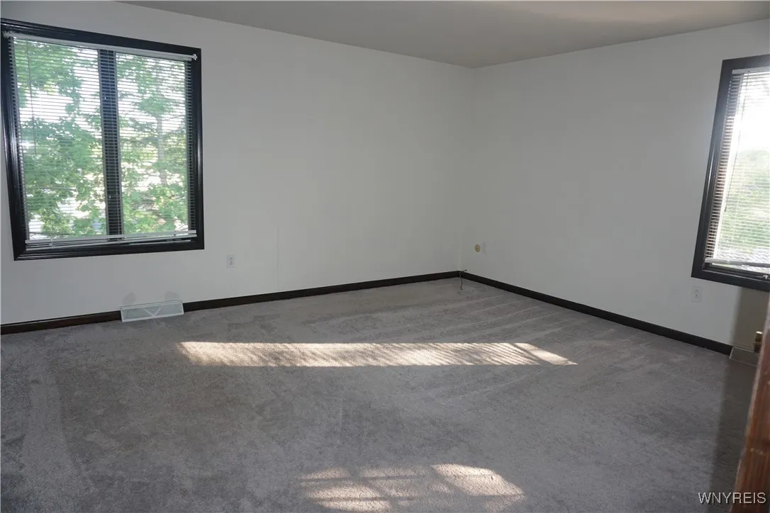 35 Hemlock Drive, West Seneca, New York 14224, West Seneca, New York 14224, 3 Bedrooms Bedrooms, 7 Rooms Rooms,1 BathroomBathrooms,Residential,Closed,35 Hemlock Drive, West Seneca, New York 14224,B1612719