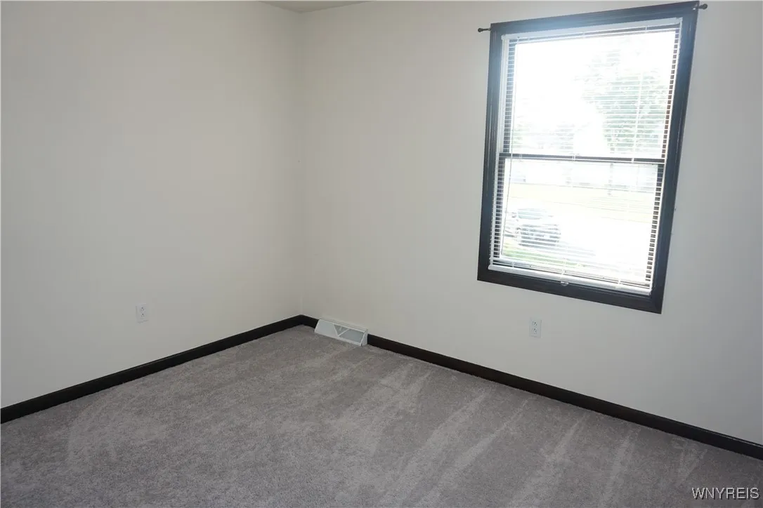 35 Hemlock Drive, West Seneca, New York 14224, West Seneca, New York 14224, 3 Bedrooms Bedrooms, 7 Rooms Rooms,1 BathroomBathrooms,Residential,Closed,35 Hemlock Drive, West Seneca, New York 14224,B1612719
