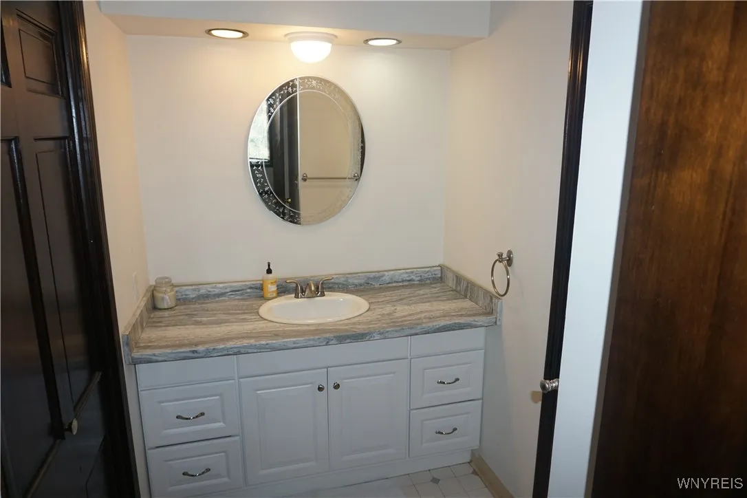 35 Hemlock Drive, West Seneca, New York 14224, West Seneca, New York 14224, 3 Bedrooms Bedrooms, 7 Rooms Rooms,1 BathroomBathrooms,Residential,Closed,35 Hemlock Drive, West Seneca, New York 14224,B1612719