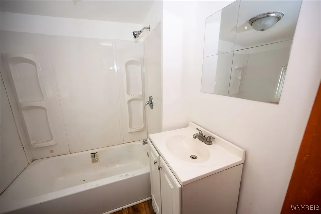 965 Walden Avenue, Buffalo, New York 14211, Buffalo, New York 14211, 5 Bedrooms Bedrooms, ,2 BathroomsBathrooms,Residential,For Sale,965 Walden Avenue, Buffalo, New York 14211,B1609632
