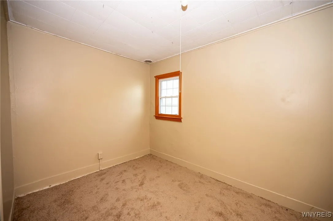 965 Walden Avenue, Buffalo, New York 14211, Buffalo, New York 14211, 5 Bedrooms Bedrooms, ,2 BathroomsBathrooms,Residential,For Sale,965 Walden Avenue, Buffalo, New York 14211,B1609632