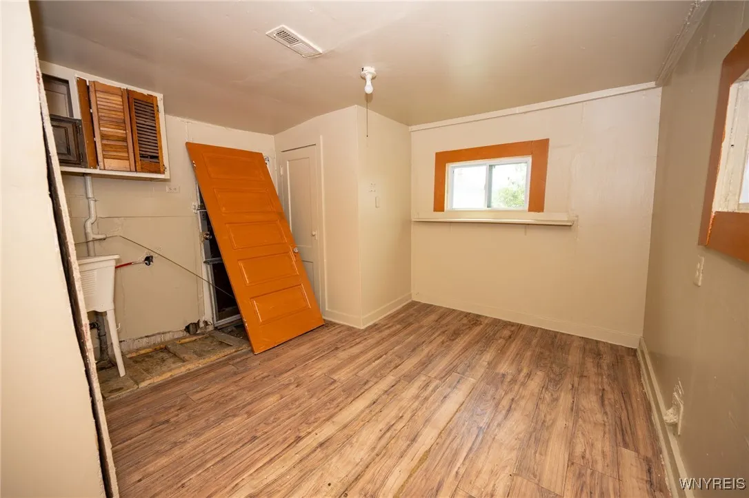 965 Walden Avenue, Buffalo, New York 14211, Buffalo, New York 14211, 5 Bedrooms Bedrooms, ,2 BathroomsBathrooms,Residential,For Sale,965 Walden Avenue, Buffalo, New York 14211,B1609632