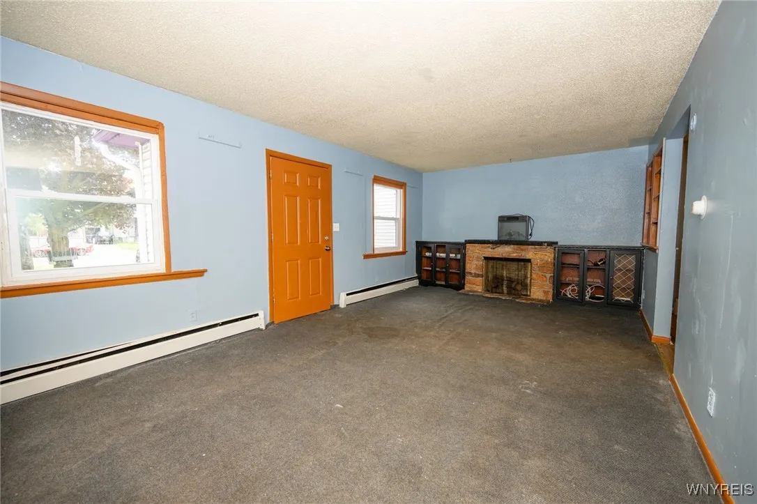 965 Walden Avenue, Buffalo, New York 14211, Buffalo, New York 14211, 5 Bedrooms Bedrooms, ,2 BathroomsBathrooms,Residential,For Sale,965 Walden Avenue, Buffalo, New York 14211,B1609632