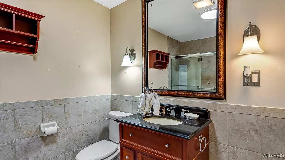 5092 Dana Drive, Lewiston, New York 14092, Lewiston, New York 14092, 3 Bedrooms Bedrooms, 9 Rooms Rooms,2 BathroomsBathrooms,Residential,For Sale,5092 Dana Drive, Lewiston, New York 14092,0,B1612798