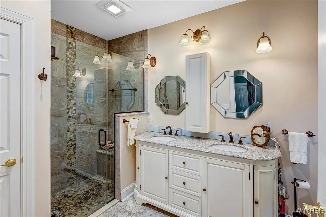 5092 Dana Drive, Lewiston, New York 14092, Lewiston, New York 14092, 3 Bedrooms Bedrooms, 9 Rooms Rooms,2 BathroomsBathrooms,Residential,For Sale,5092 Dana Drive, Lewiston, New York 14092,0,B1612798