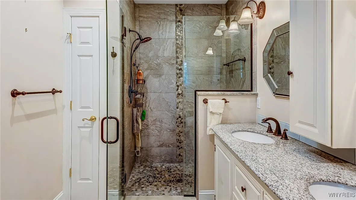 5092 Dana Drive, Lewiston, New York 14092, Lewiston, New York 14092, 3 Bedrooms Bedrooms, 9 Rooms Rooms,2 BathroomsBathrooms,Residential,For Sale,5092 Dana Drive, Lewiston, New York 14092,0,B1612798