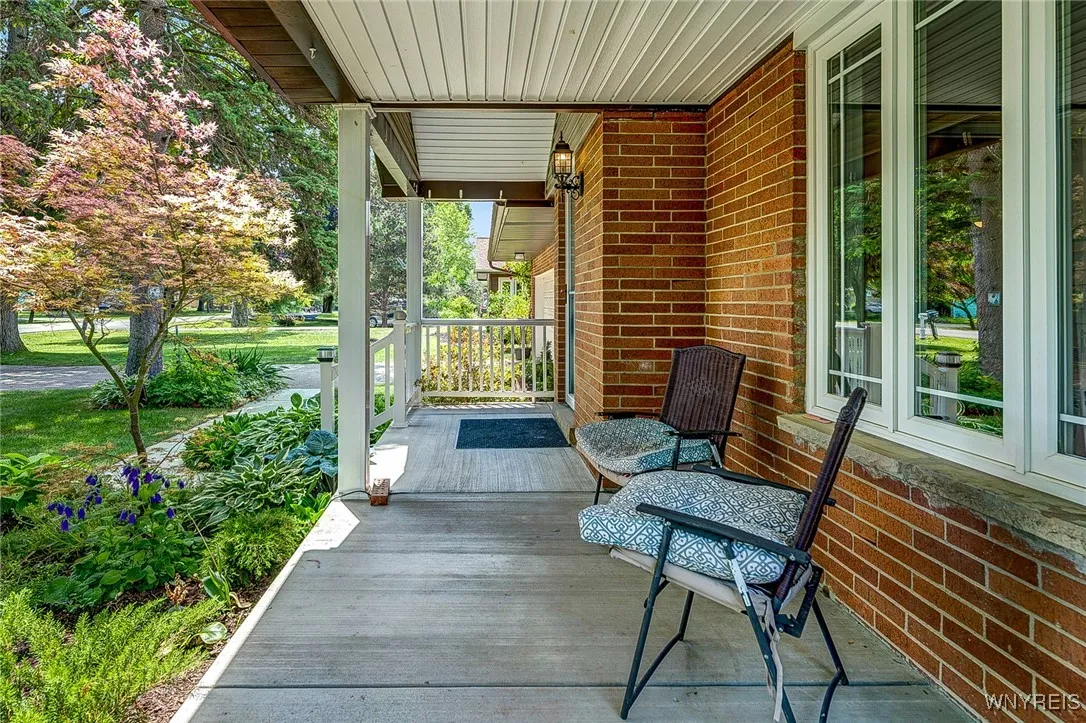 5092 Dana Drive, Lewiston, New York 14092, Lewiston, New York 14092, 3 Bedrooms Bedrooms, 9 Rooms Rooms,2 BathroomsBathrooms,Residential,For Sale,5092 Dana Drive, Lewiston, New York 14092,0,B1612798