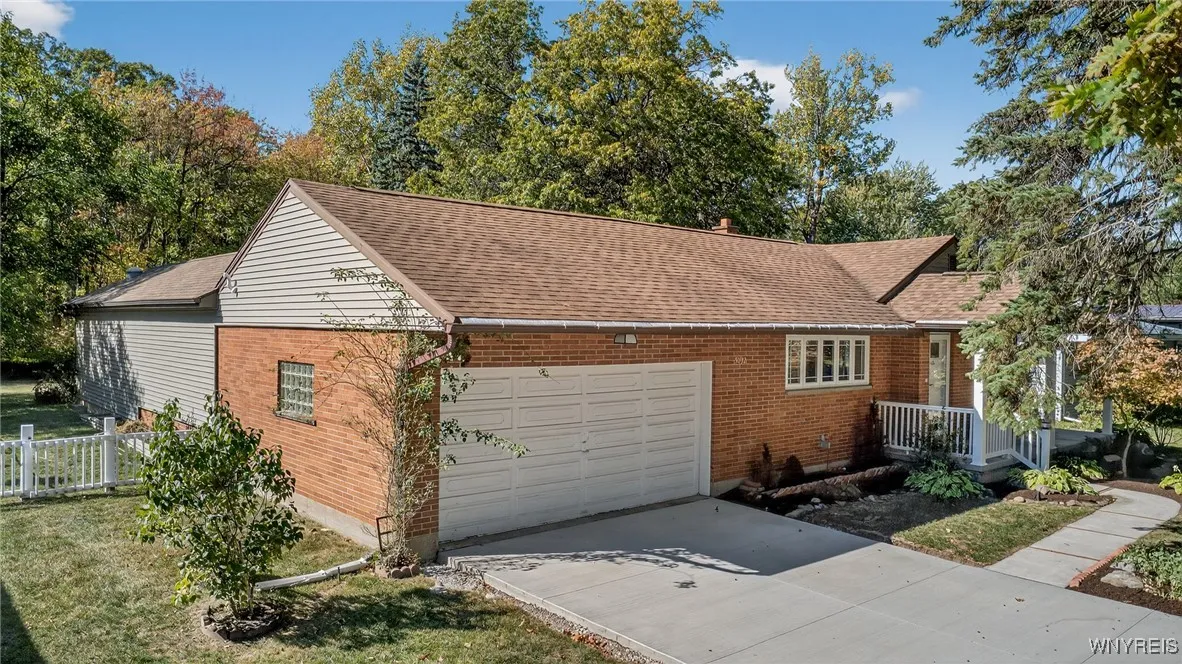 5092 Dana Drive, Lewiston, New York 14092, Lewiston, New York 14092, 3 Bedrooms Bedrooms, 9 Rooms Rooms,2 BathroomsBathrooms,Residential,For Sale,5092 Dana Drive, Lewiston, New York 14092,0,B1612798