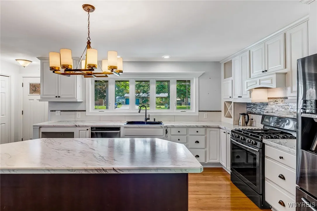 5092 Dana Drive, Lewiston, New York 14092, Lewiston, New York 14092, 3 Bedrooms Bedrooms, 9 Rooms Rooms,2 BathroomsBathrooms,Residential,For Sale,5092 Dana Drive, Lewiston, New York 14092,0,B1612798